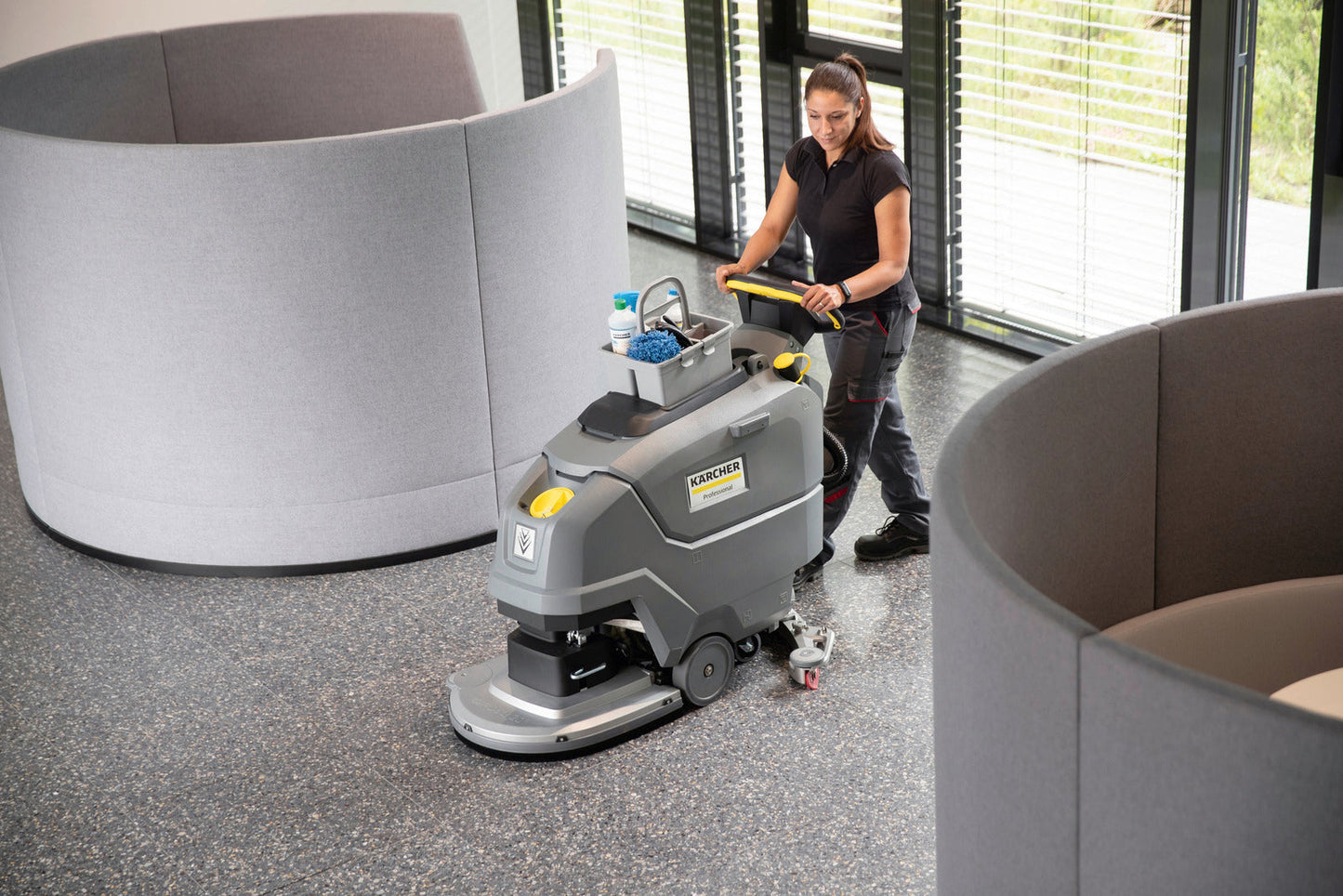 AUTOSCRUBBER KARCHER BD 50/55 W BP CLASSIC WITH AGM BATTERIES AND BRUSHES 20" PATH